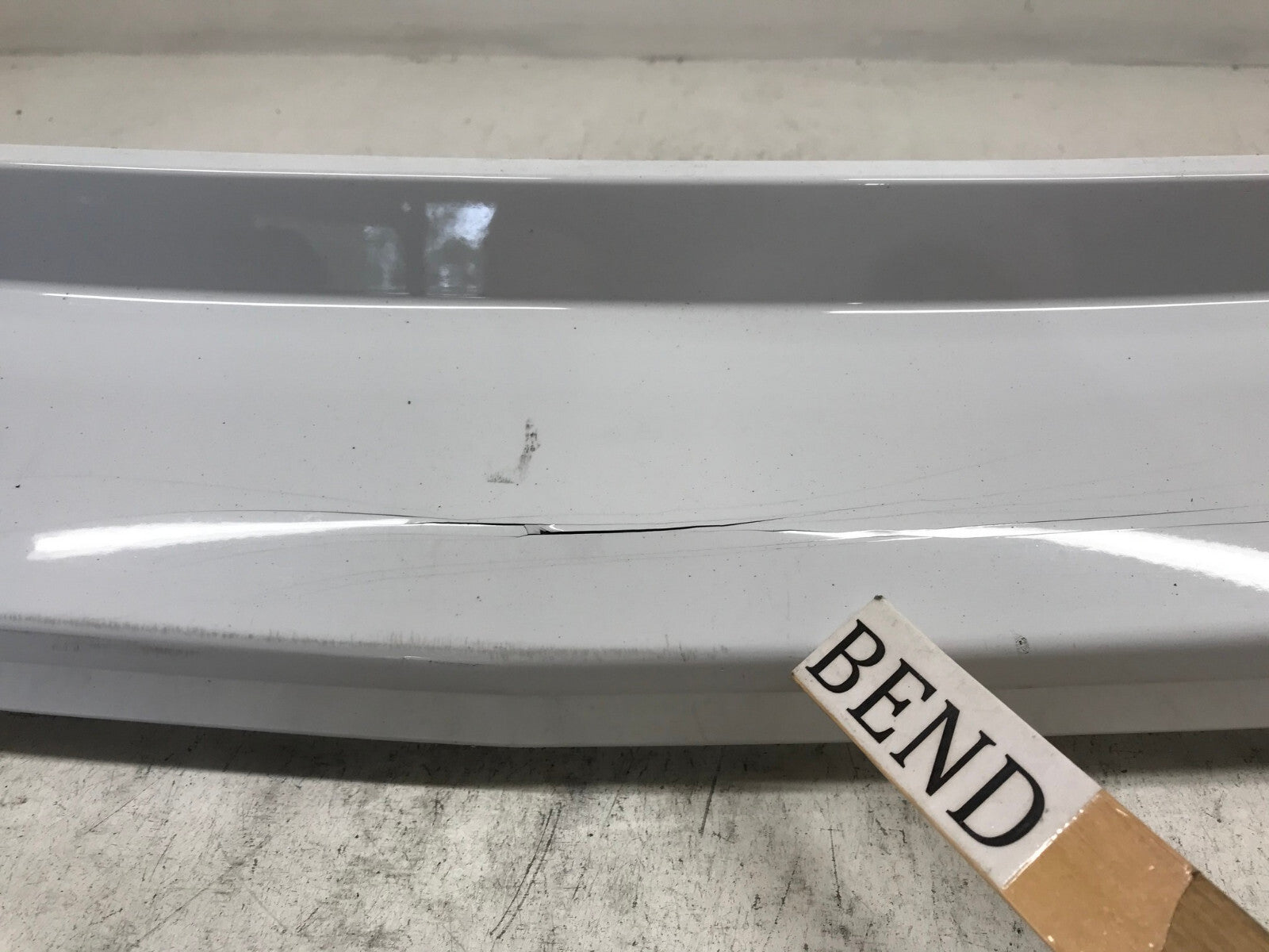 Rear Upper Bumper Cover Chevy Equionox SUV White 18-22 23333105E OEM