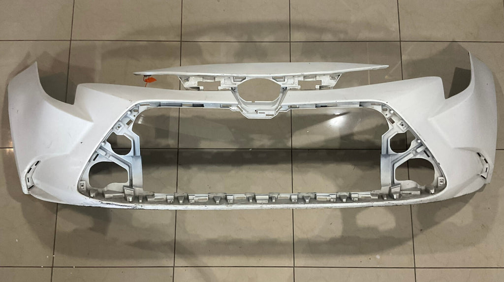 Front Bumper Cover White Toyota Corolla L/LE/XLE 2020-2021 52119-02N90 OEM