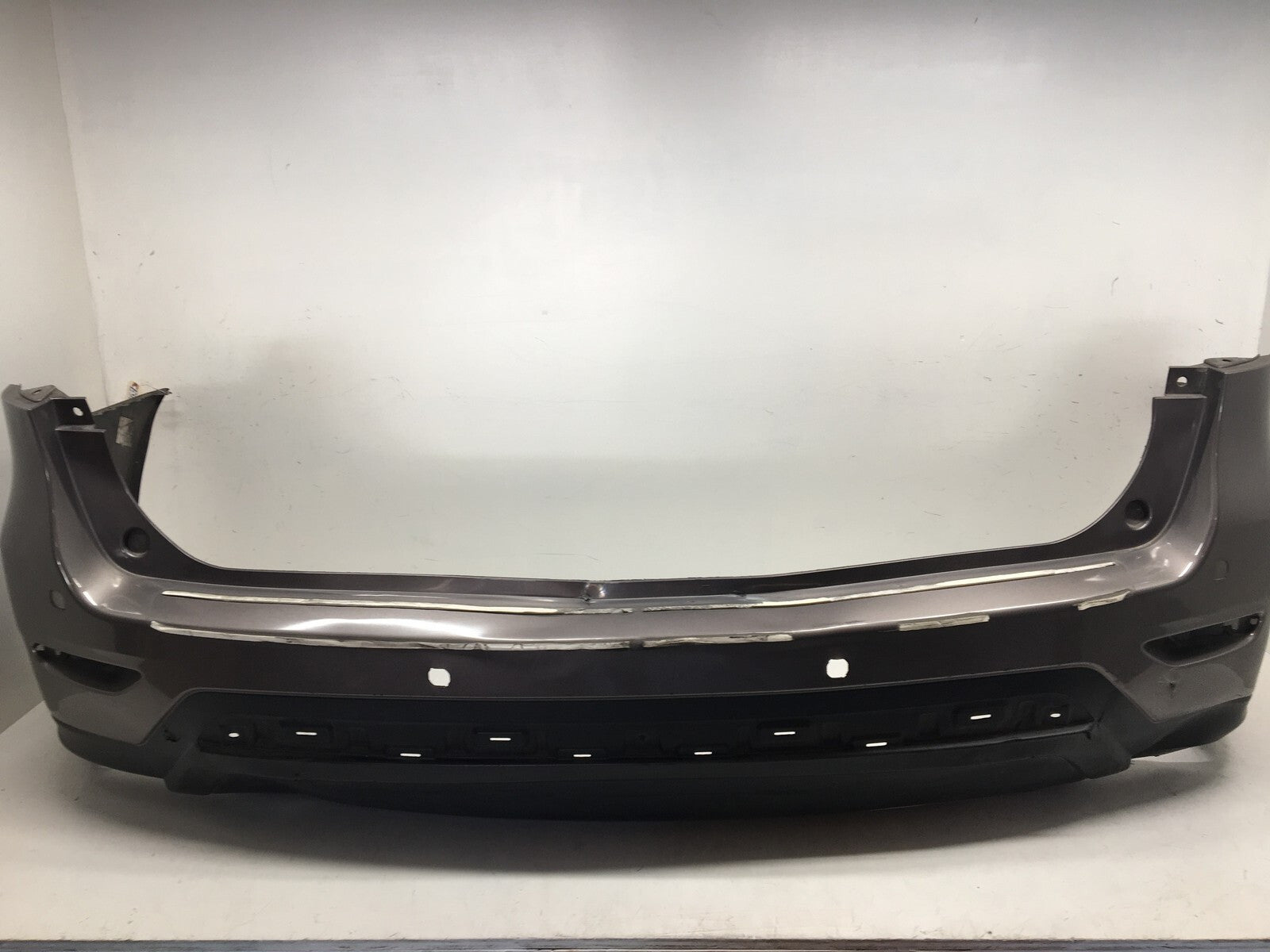 Rear Bumper LOCAL Nissan Pathfinder Platinum SV Hybrid w/o Sensr Holes 13-16 OEM