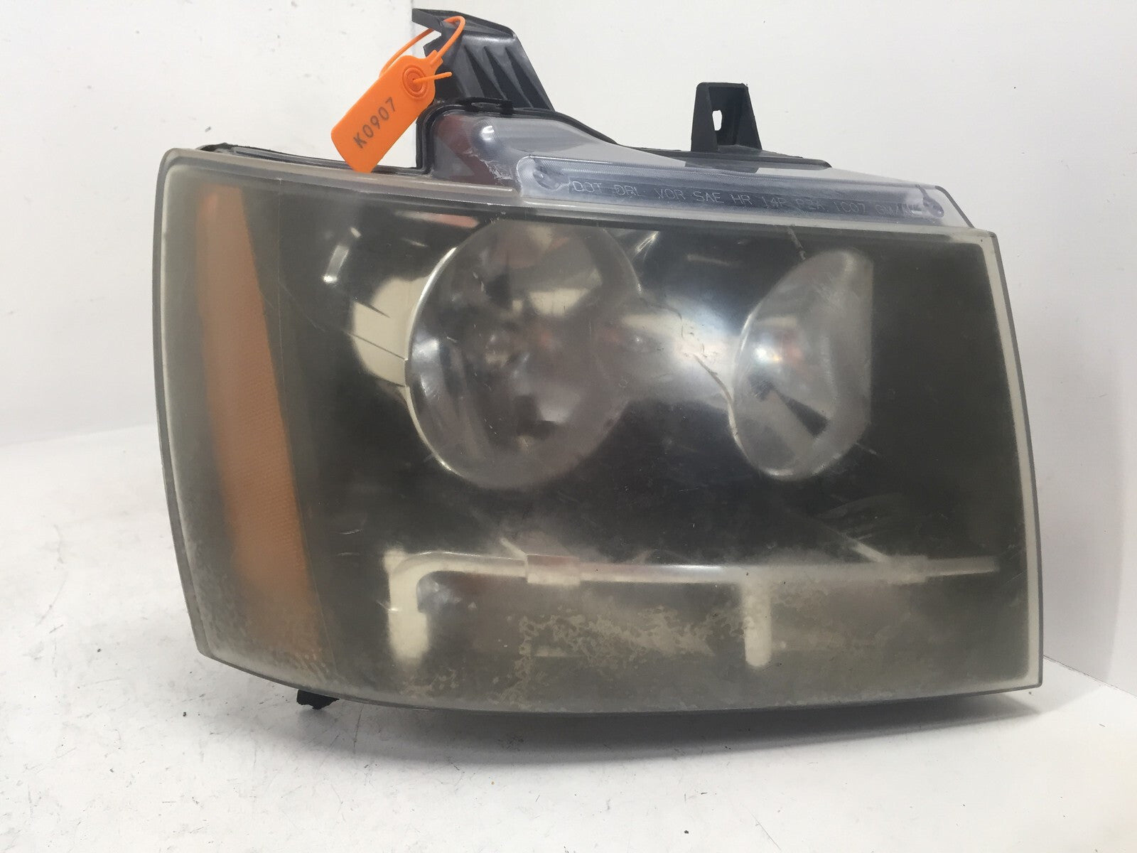 Headlight Damaged Lamp Right RH Chevy Suburban 1500 Avalanche Tahoe 07-14 OEM
