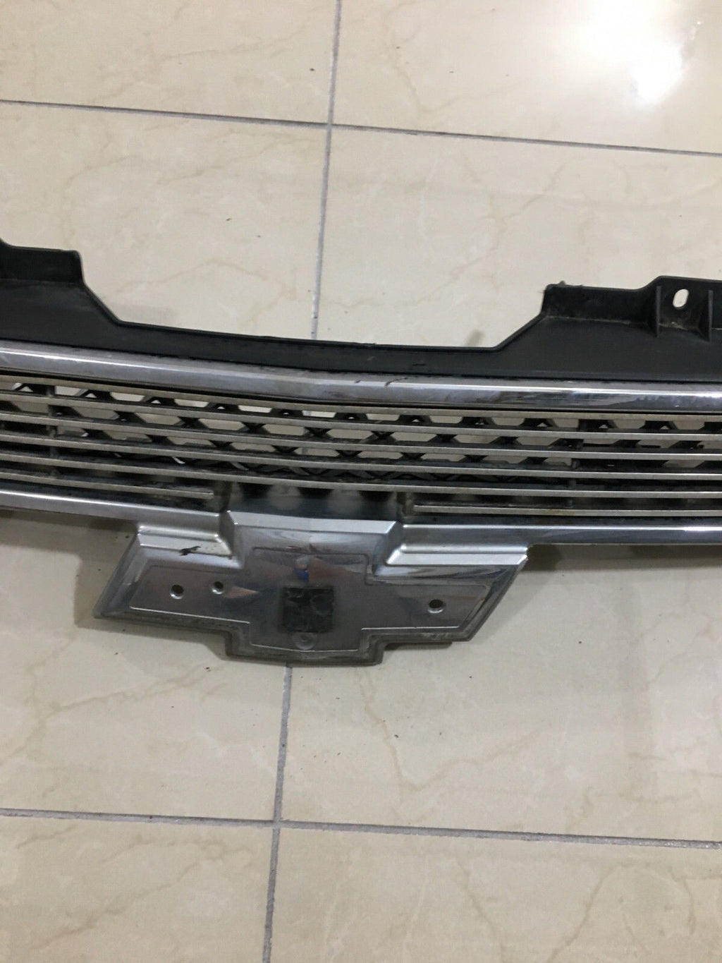 Upper Grille Chevrolet Avalanche 2008-2013 15862128 Original