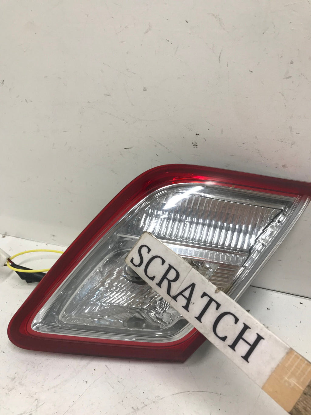 Tail light Damaged Passenger RH Toyota Camry Hybrid 2010-2011 8158133170 OEM