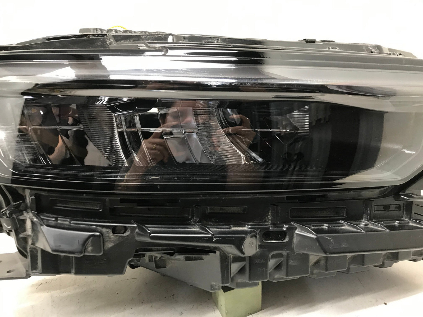 Headlight Damaged RH Right Jeep Grand Cherokee 2021 2022 2023 P68376992AE OEM