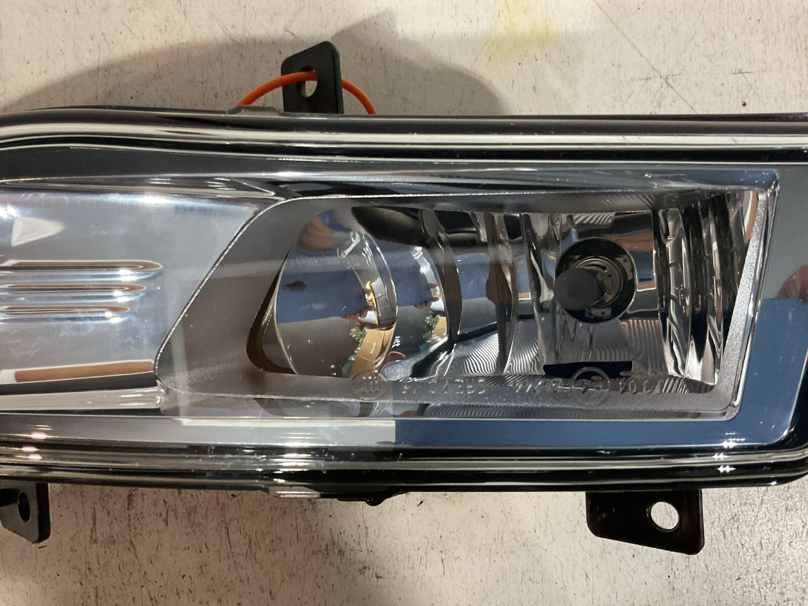 Fog light Damaged Right Passenger RH 2017 2019 Nissan Rogue 90078637 OEM