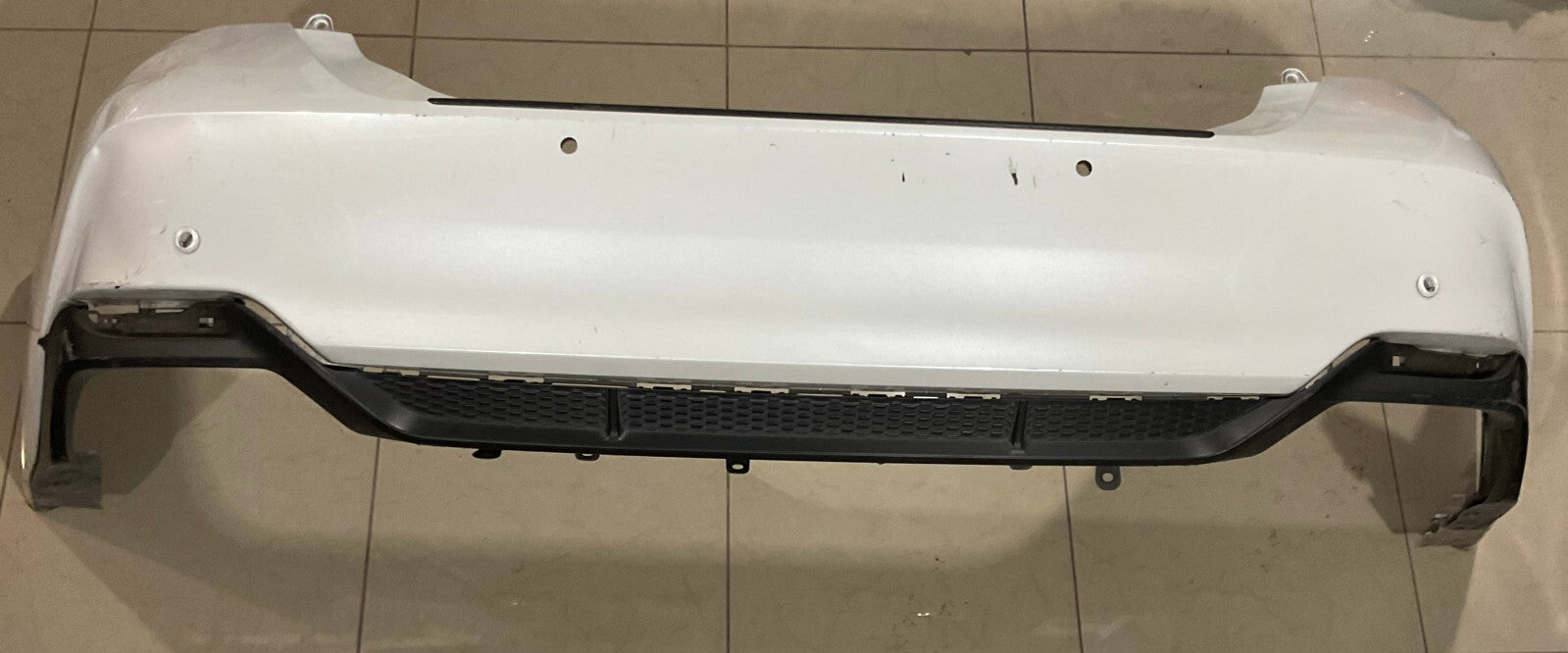 Rear Bumper Cover White Toyota Avalon XLE XSE Lted Touring 2019 52159-07040 OEM