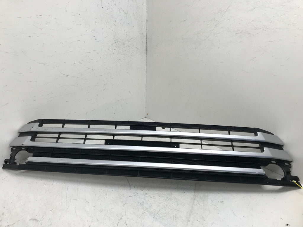 Grill Grille 2017-2019 Toyota Highlander Suv 53112-0E180 OEM