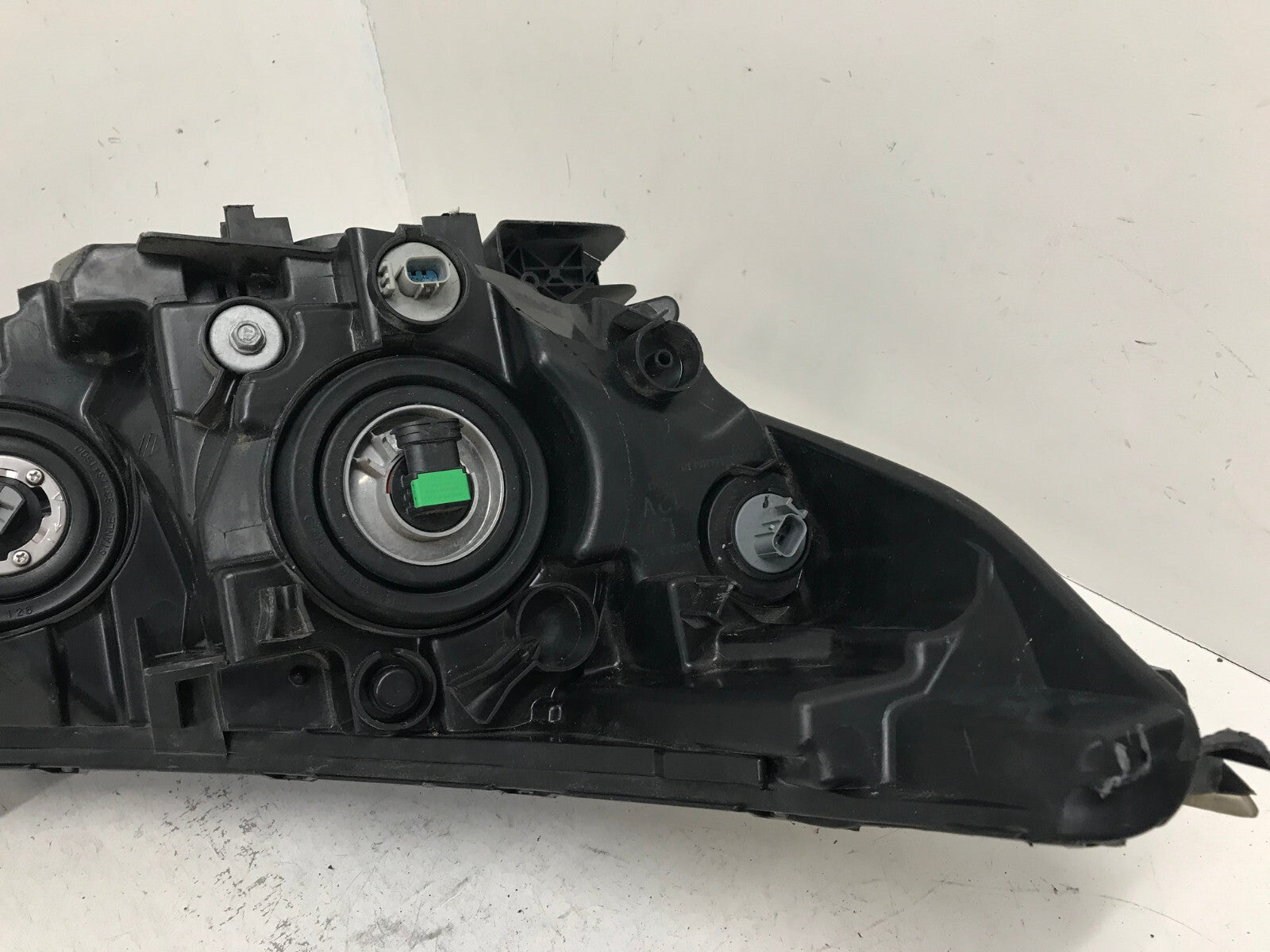 Headlight Damaged Left Driver LH Honda CR-V LX SUV 2015-2016 33150T1WA11 OEM