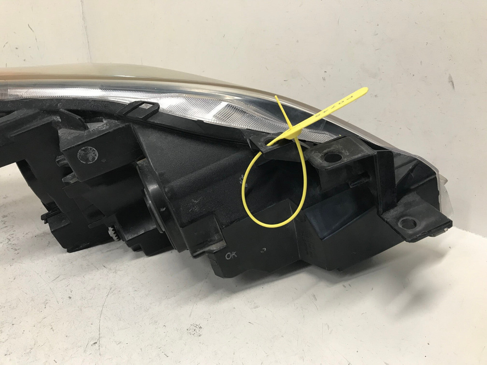 Headlight Damaged Driver LH Mazda Speed 3 Hatchback 2010-2013 BBM4-51040 OEM