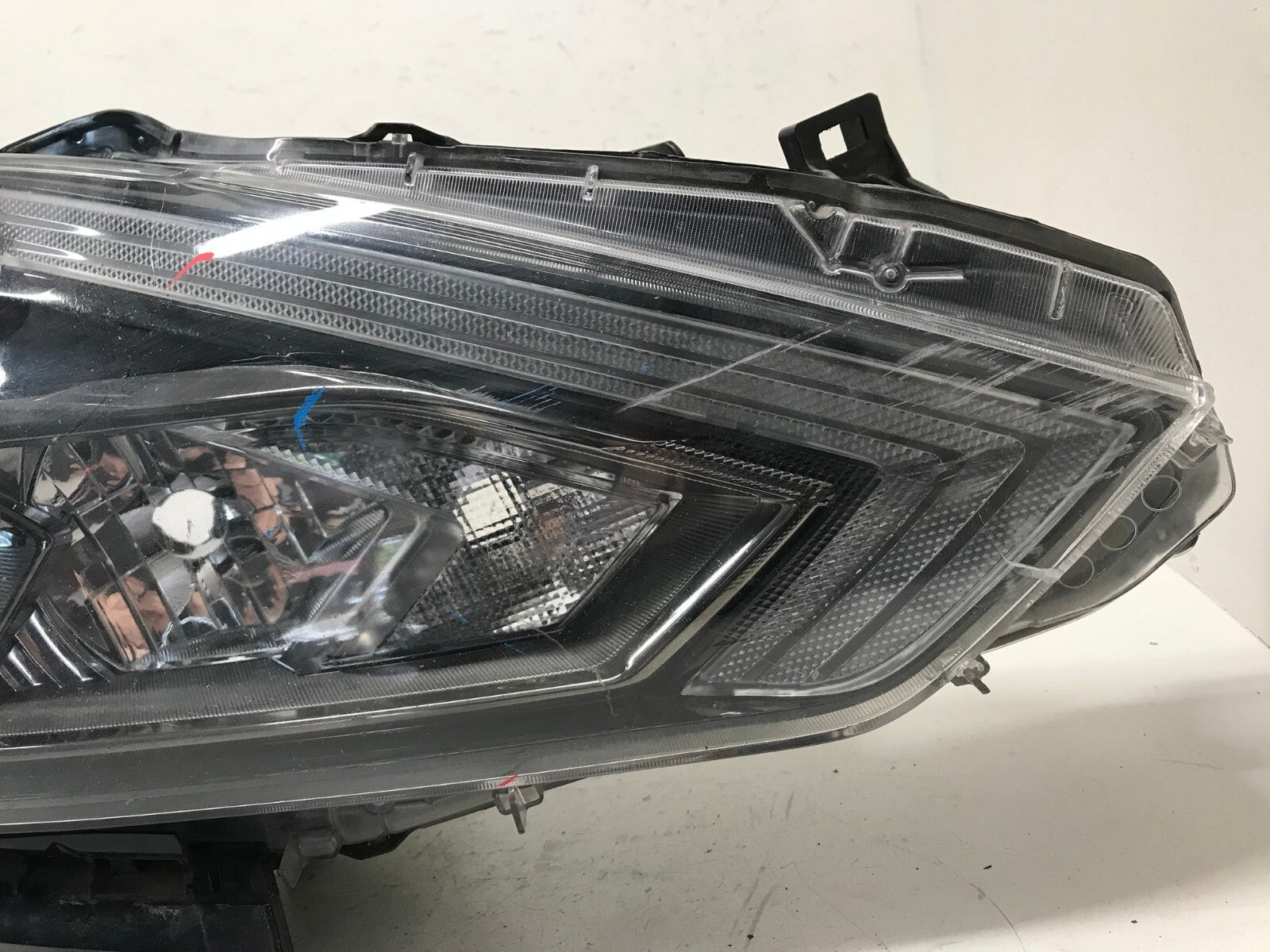 Headlight Damaged Passenger RH Right 2016 2017 2018 Nissan Altima 260109HS9B OEM