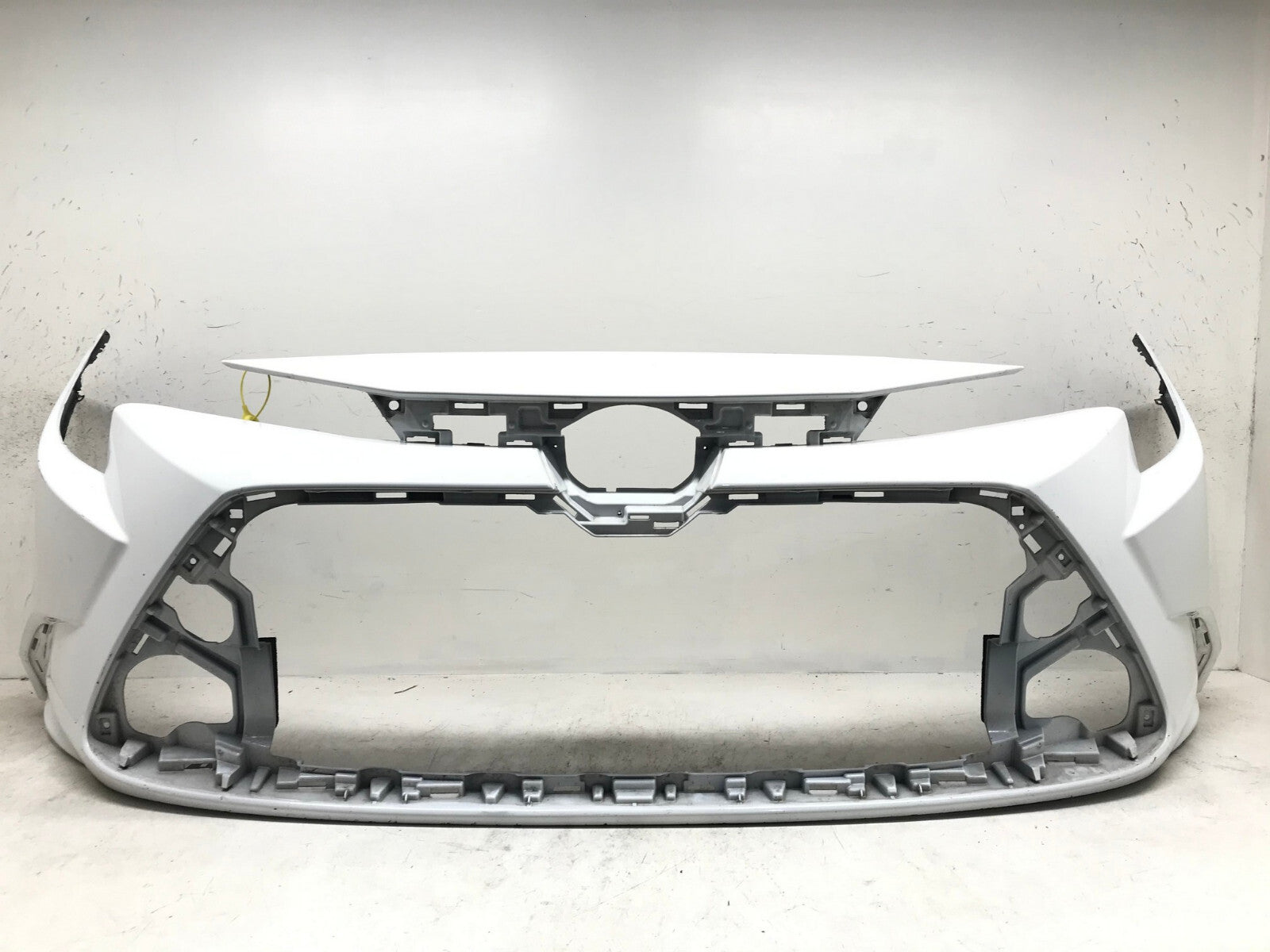 Front Bumper Cover Toyota Corolla Sedan L/LE/XLE/Hybrid 20-2021 52119-12G00 OEM5