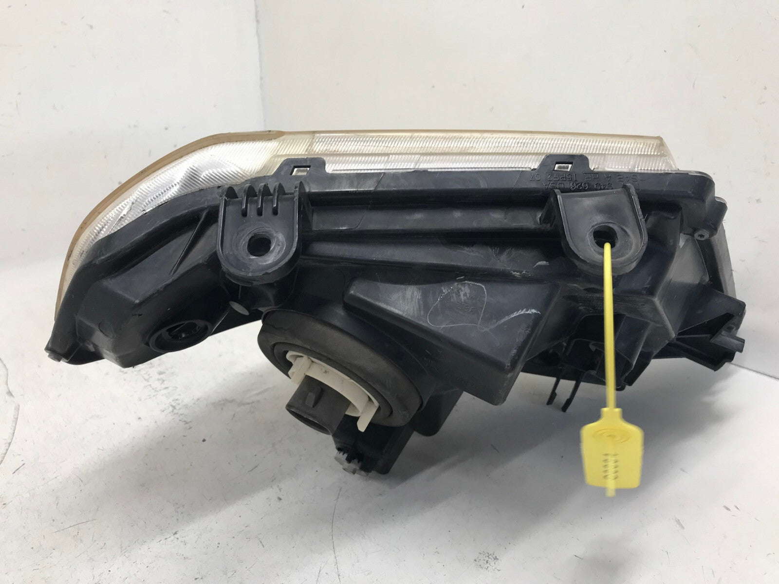 Headlight Damaged Driver LH Nissan Frontier Pickup Truck 09-2019 26060ZL40A OEM