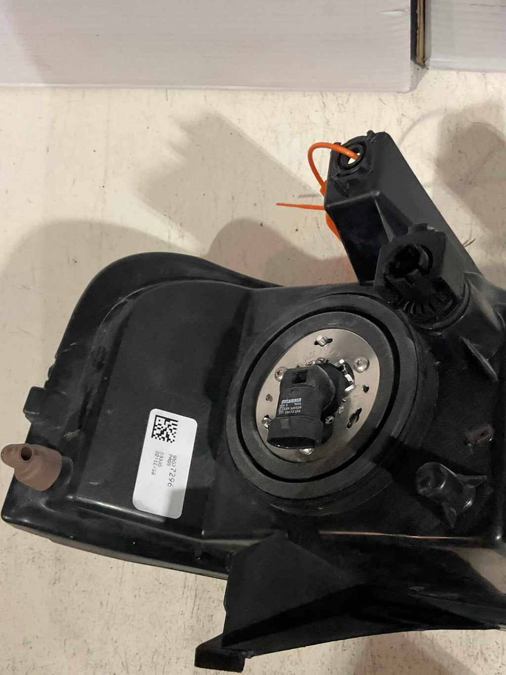Headlight Damaged Driver LH 2003-19 Chevy Express/ Gmc Savanna 16530371+A OEM