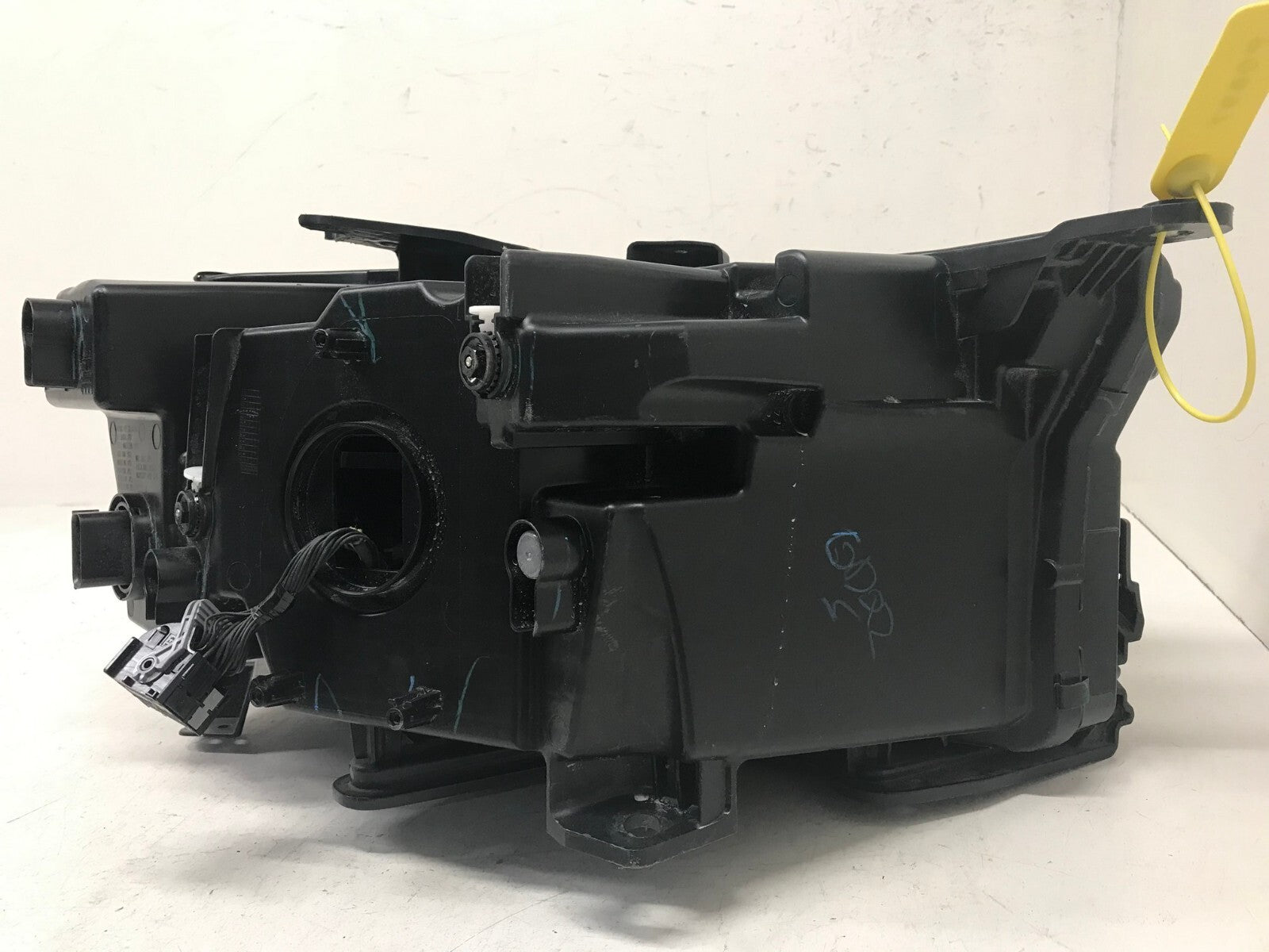 Headlight Damaged Driver LH 2021 2022 2023 Jeep Grand Cherokee 68584659AC OEM
