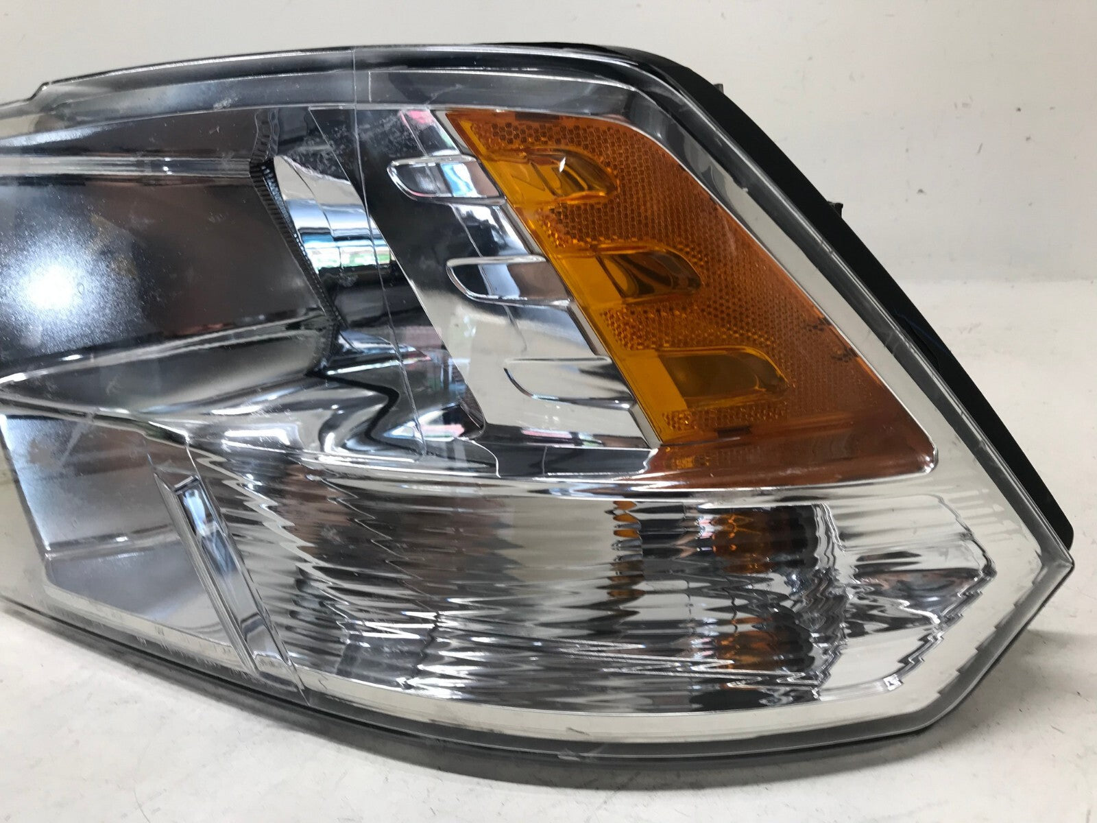 Headlight Damaged Left LH Driver Dodge Ram Pickup Truck 2009-2012 68001485AE OEM