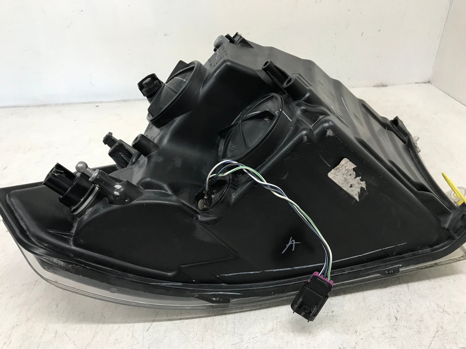 Headlight Damaged Driver Side LH RAM 2009-2012 68001485AC OEM