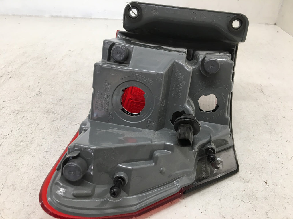 Tail light Damaged Right Passenger RH Jeep Grand Cherokee 14-17 P68217432AE OEM