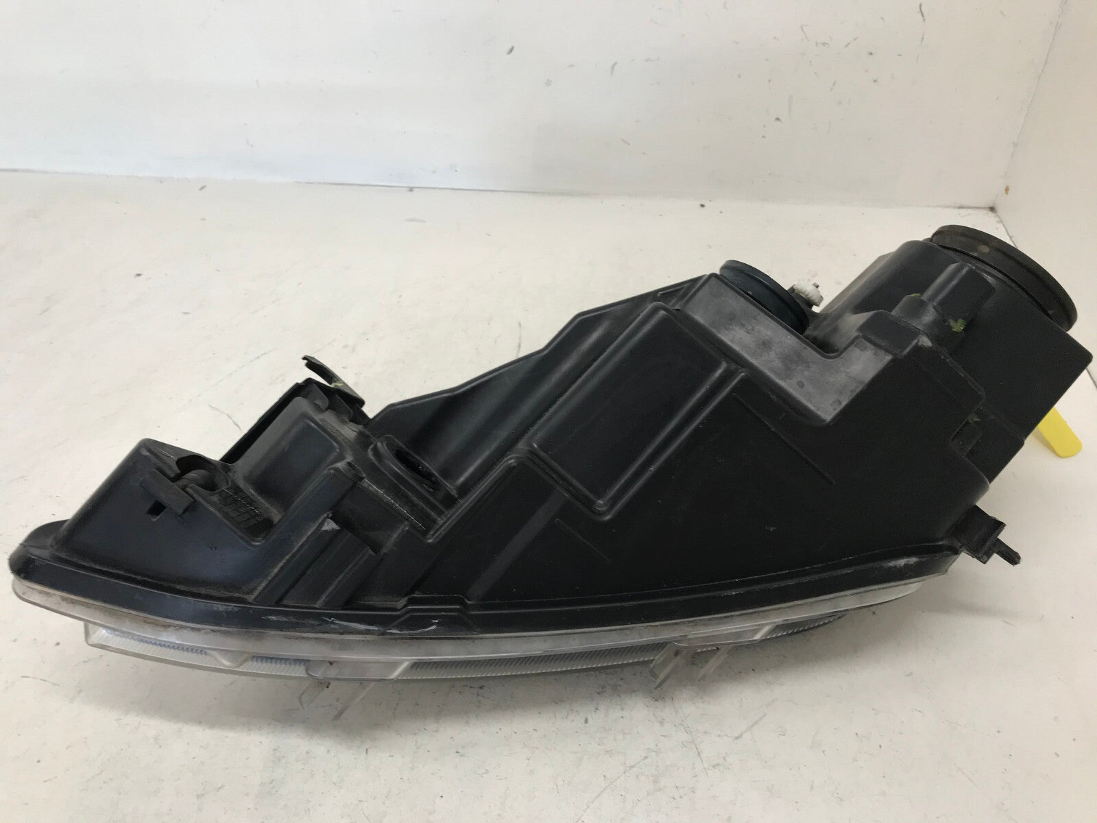 Headlight Damaged Passenger RH 2010 2011 2012 Ford Fusion 9E5Z13008A OEM