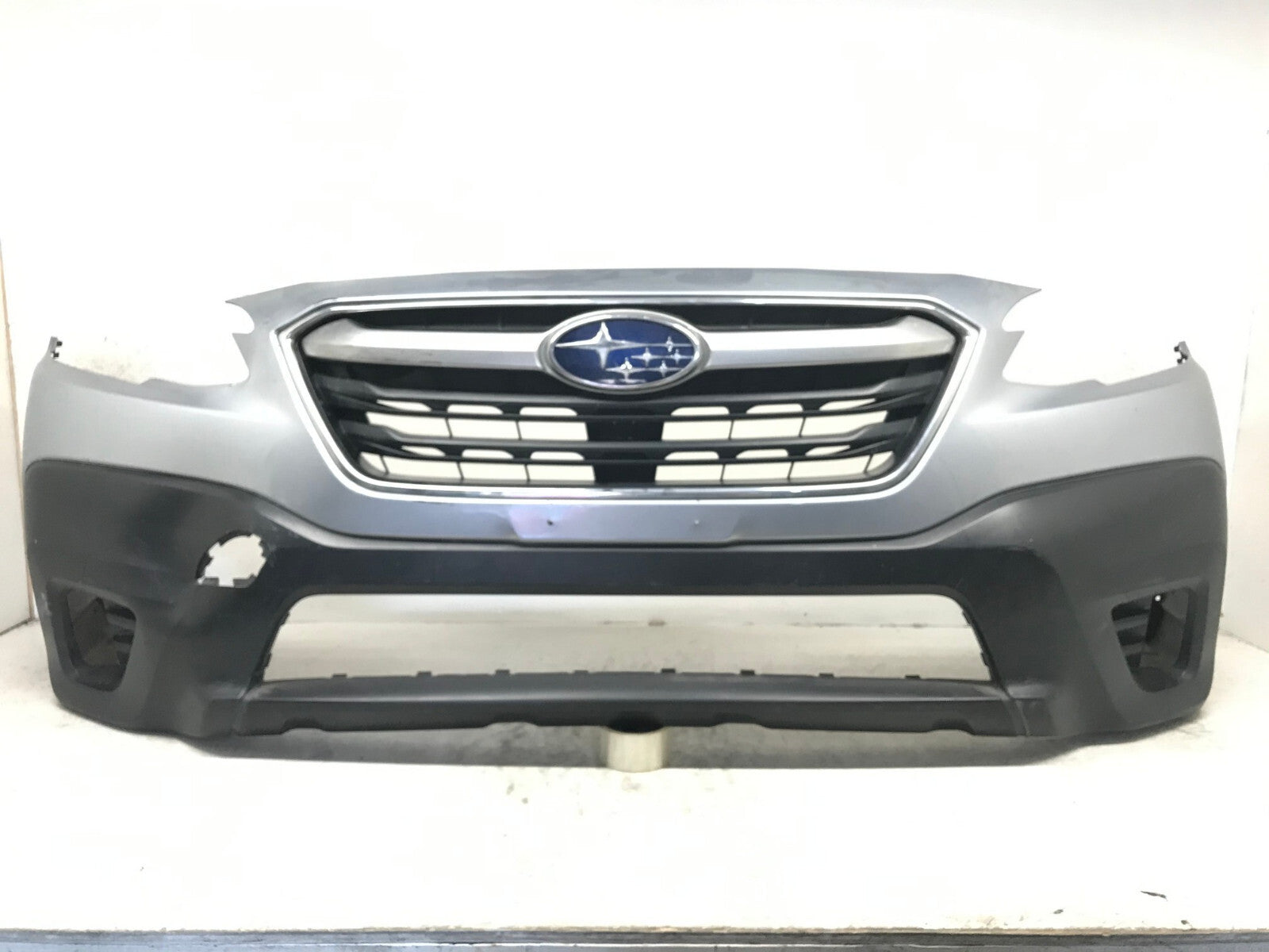 Front Bumper Cover Silver 2020-2022 Subaru Outback Base/Touring 57704AN01A OEM