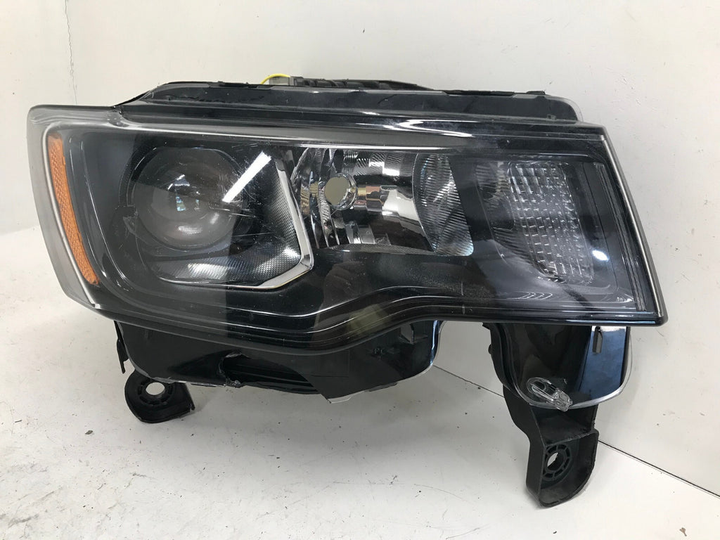 Headlight Damaged Passenger RH Jeep Grand Cherokee 2017-2020 68266646AE OEM