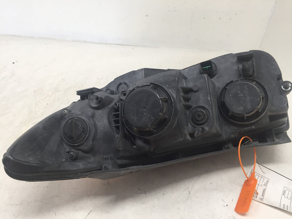 Headlight Damaged Passenger Side RH Hyundai Santa Fe 2010-2012 92102-0W100 OEM