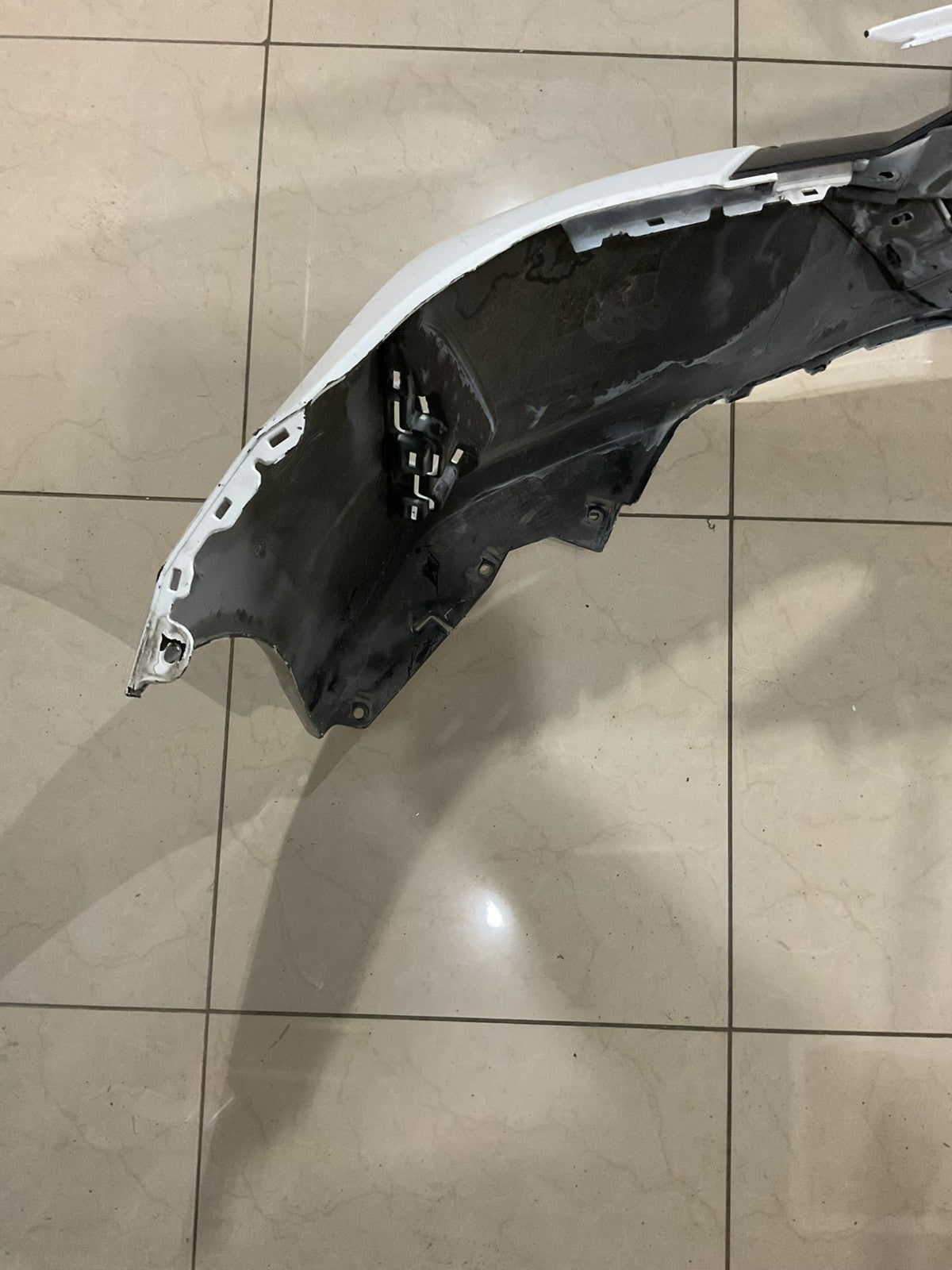 Front Upper Bumper Cover White Nissan Sentra 2024 62022+6ly0h OEM