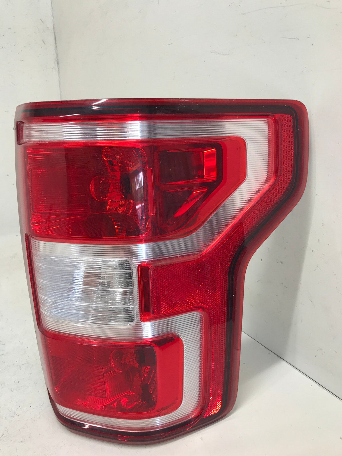 Brake Tail light Damaged Right RH Ford F150 F-150 2018-2020 JL34-13B504-AK OEM