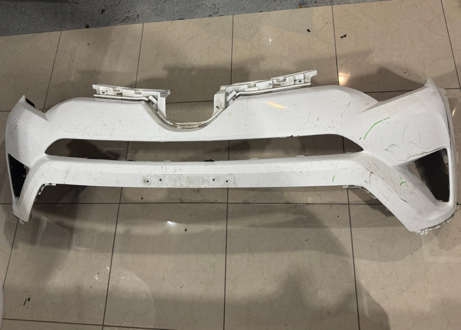 Front Bumper Cover White Toyota RAV4 Hybrid Limited LE 2016-2018 52119-OR150 OEM