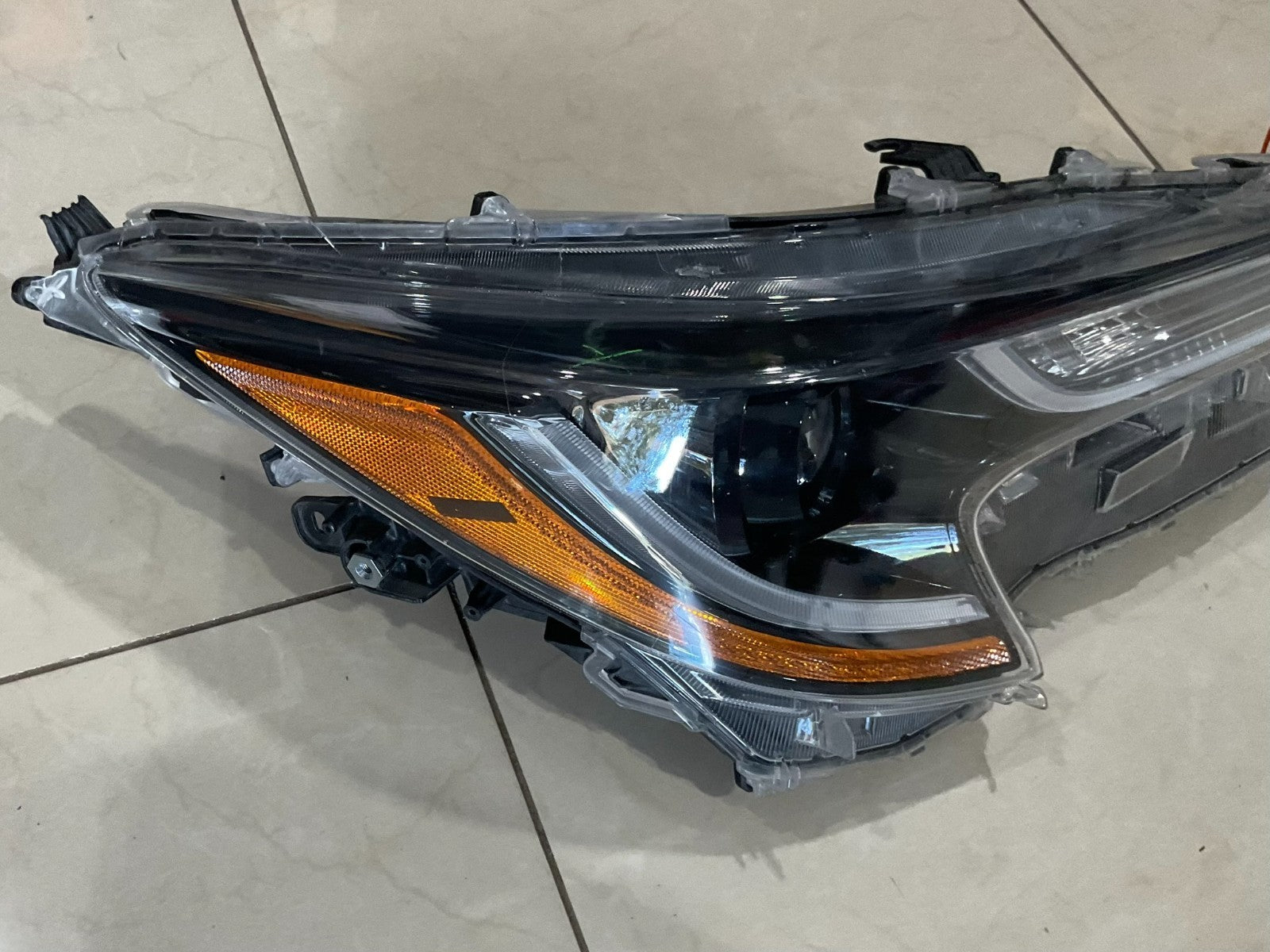 Headlight Right RH Passenger 2023 2024 Toyota Corolla L LE CAPA
