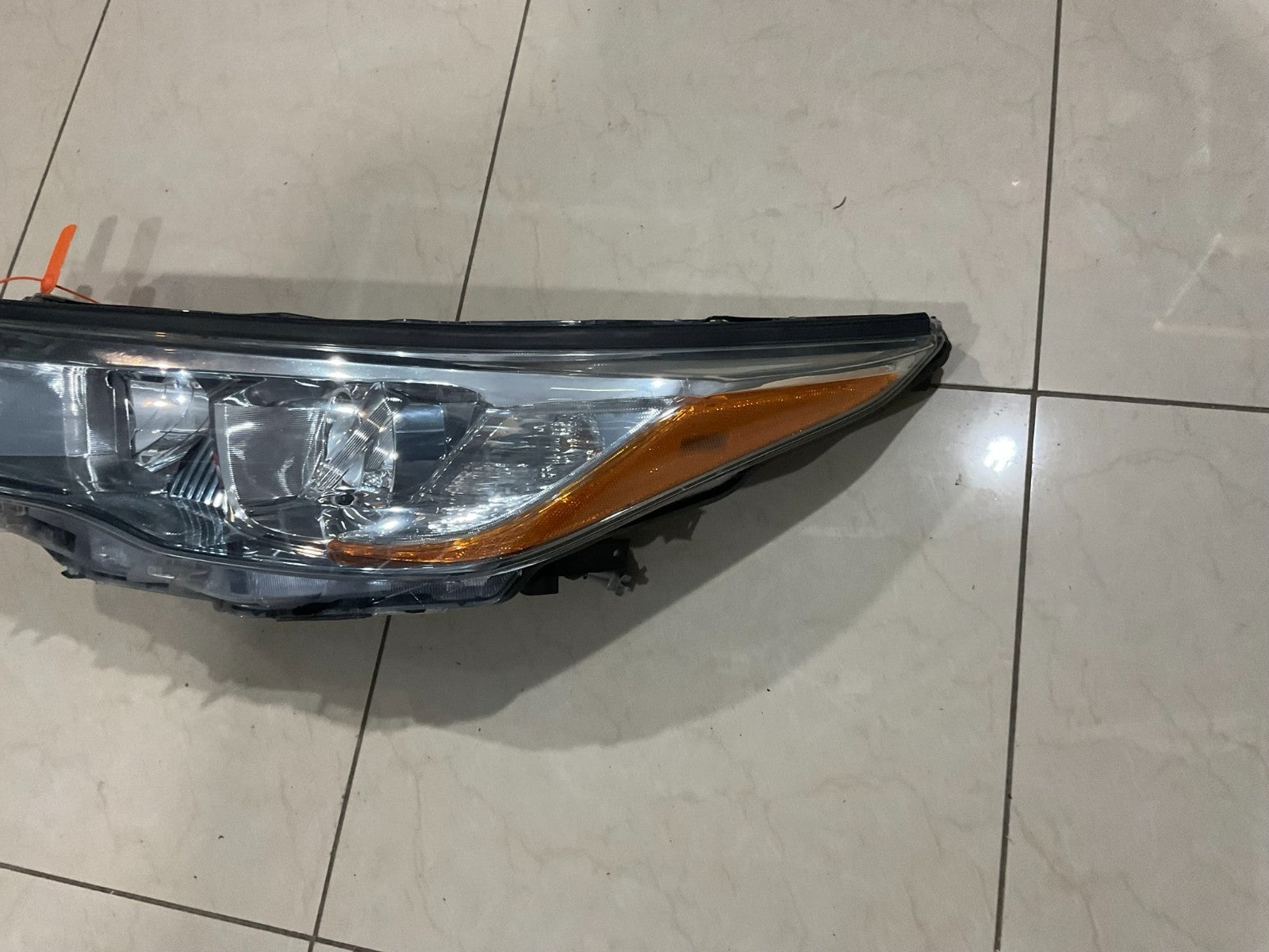 Headlight left LH Driver Toyota Highlander 2014 2015 2016 CAPA