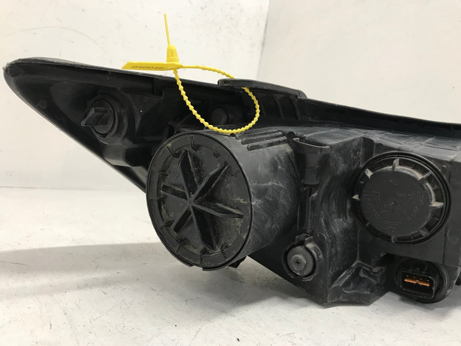 Headlight Damaged Left LH Driver Kia Optima 2012-2013 92101-4C000  OEM