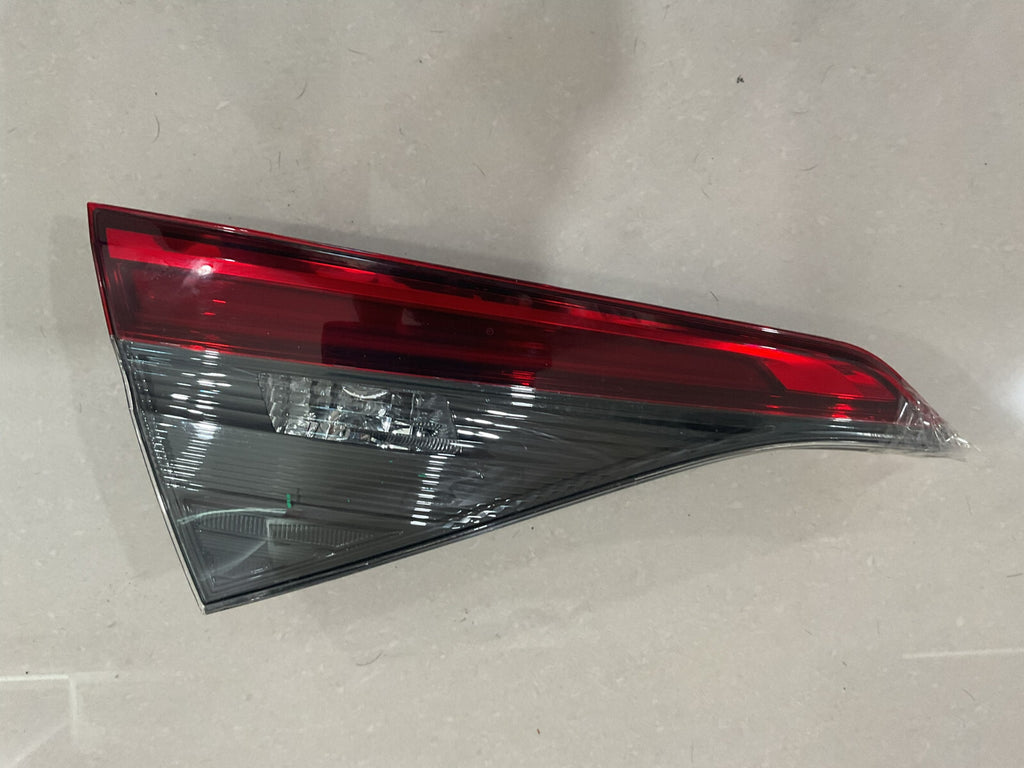 Tail light Damaged Right Passenger RH 2022-2023 Honda Civic Sedan CAPA