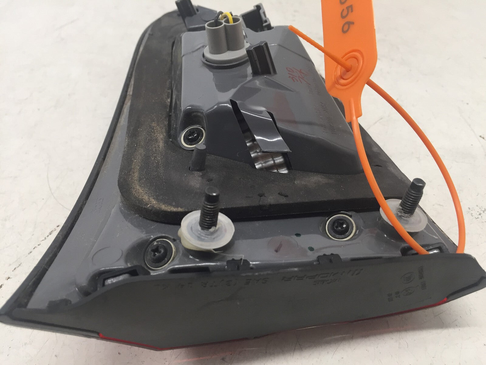 Inner Tail light Damaged Lamp Passenger Jeep Cherokee 14-2018 68102920AC OEM