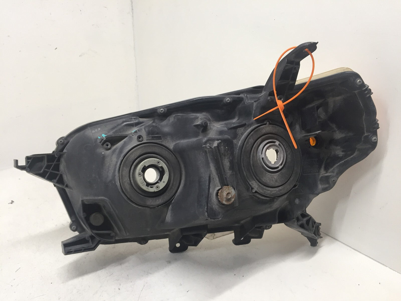 Headlight Lamp Right Passenger RH Toyota 4Runner 2010-2013 8117035530 OEM