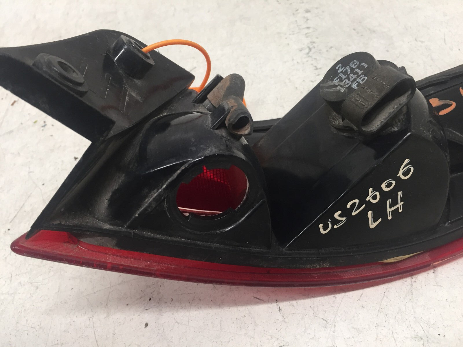 Tail light Damaged Left Driver LH Ford Escort 1998-2002 F8CB-13B505-CA OEM