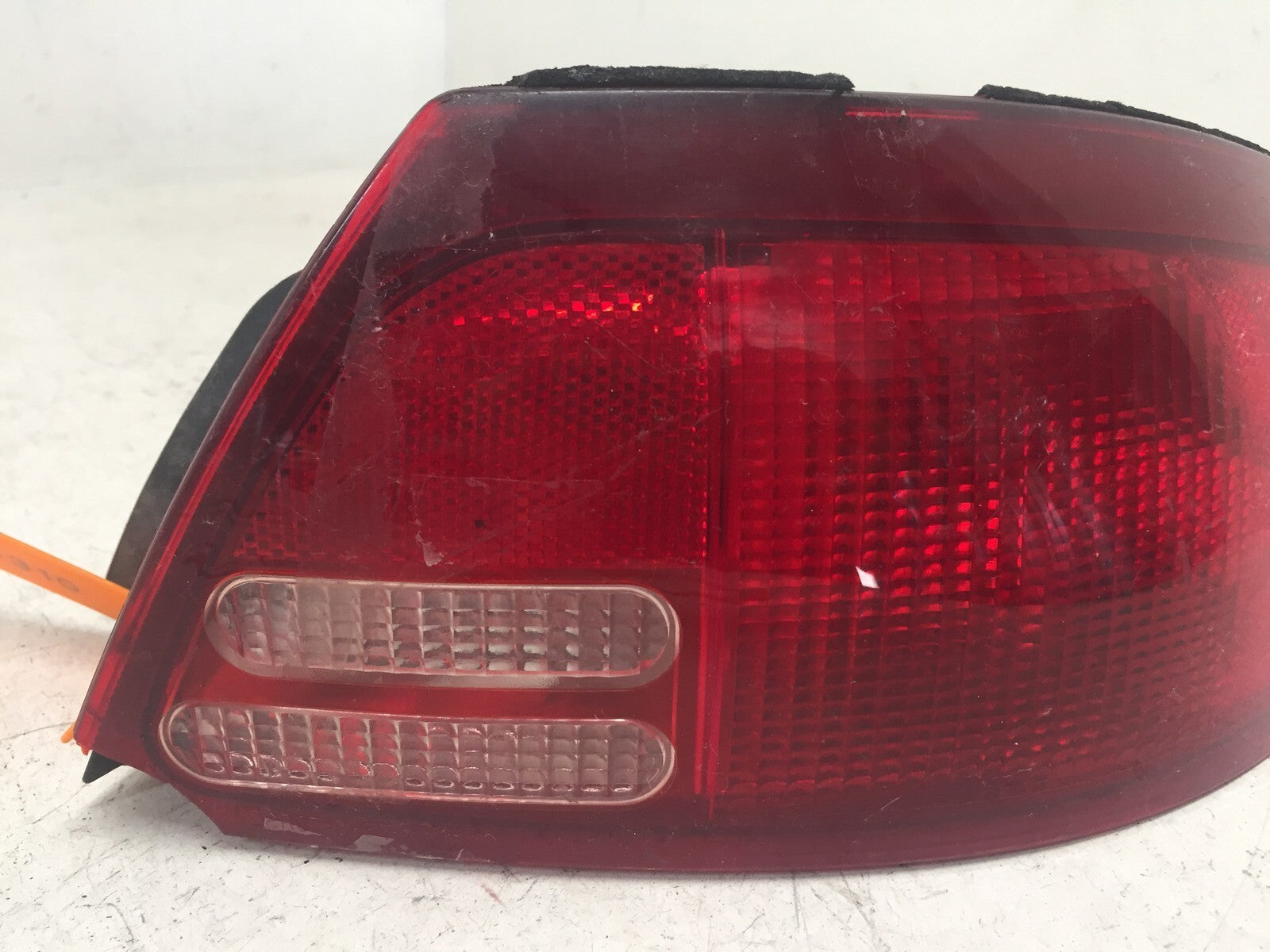 Tail light Damaged Left Driver LH Mercury Tracer Sedan 99-02 F8CB-13B504-CA OEM