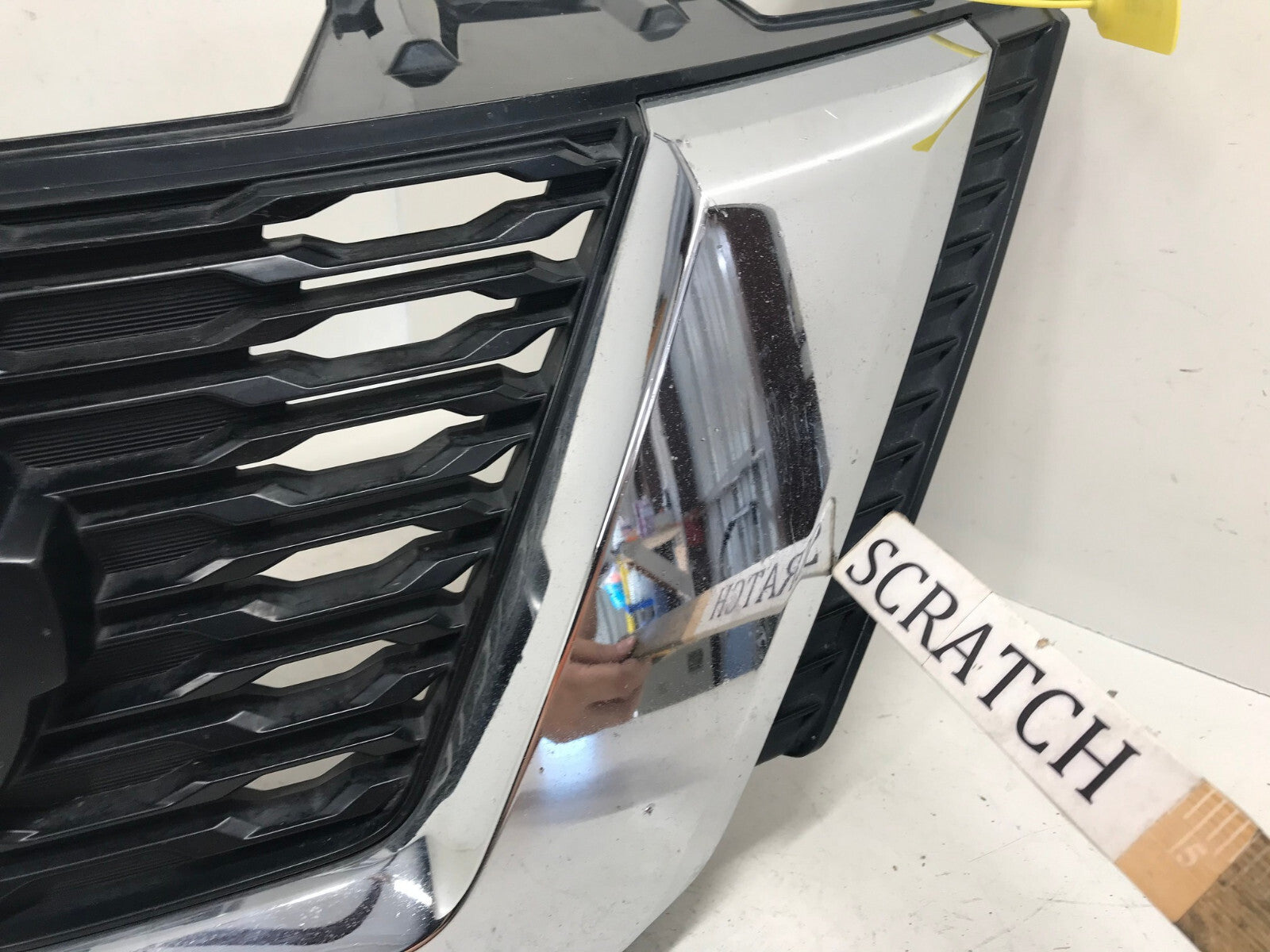 Upper Grill Grille Nissan Rogue 2017 2018 62310-5HK0A OEM