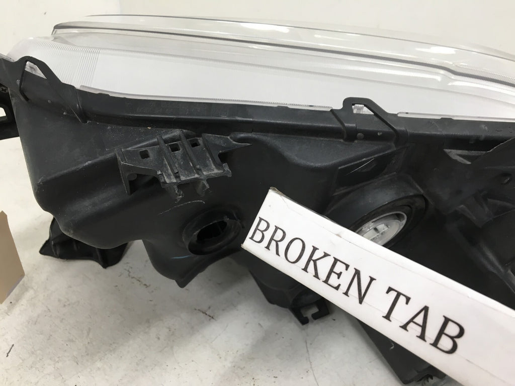 Headlight Damaged Right Passenger RH Toyota Tacoma 2016-2018 8111004270 OEM