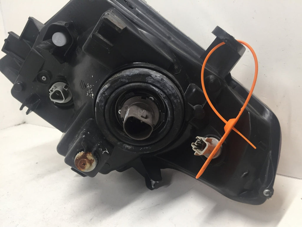 Head light Damaged RH Right Passenger Nissan Frontier 2009-2013 CAPA