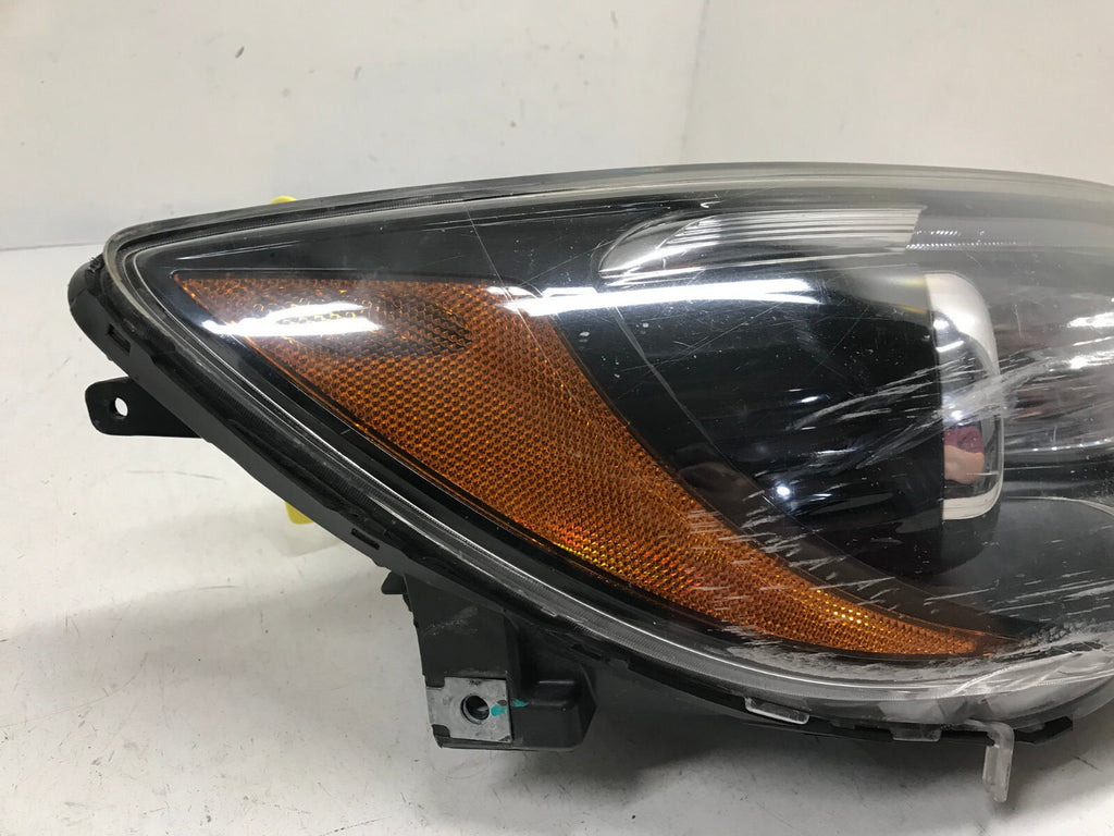 Headlight Damaged Right RH Passenger 11-14 Chrysler 200 68088066AG OEM