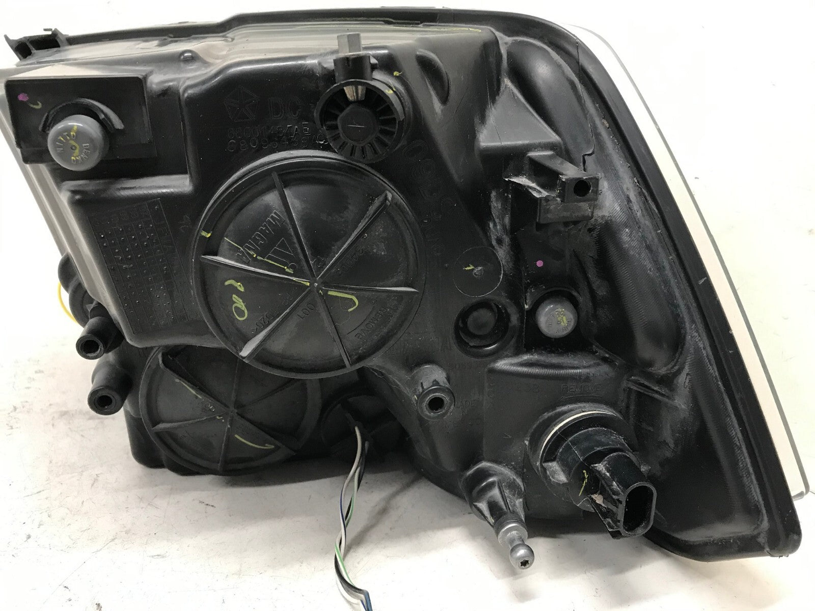 Headlight Damaged Passenger Side RH RAM 2009-2012 68001484AE OEM