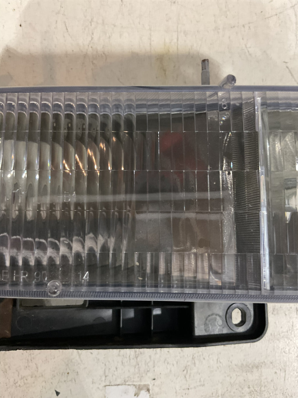 Headlight Damaged Right Passenger RH 1988-2000 Chevrolet Pickup 20-1668-00-1 OEM