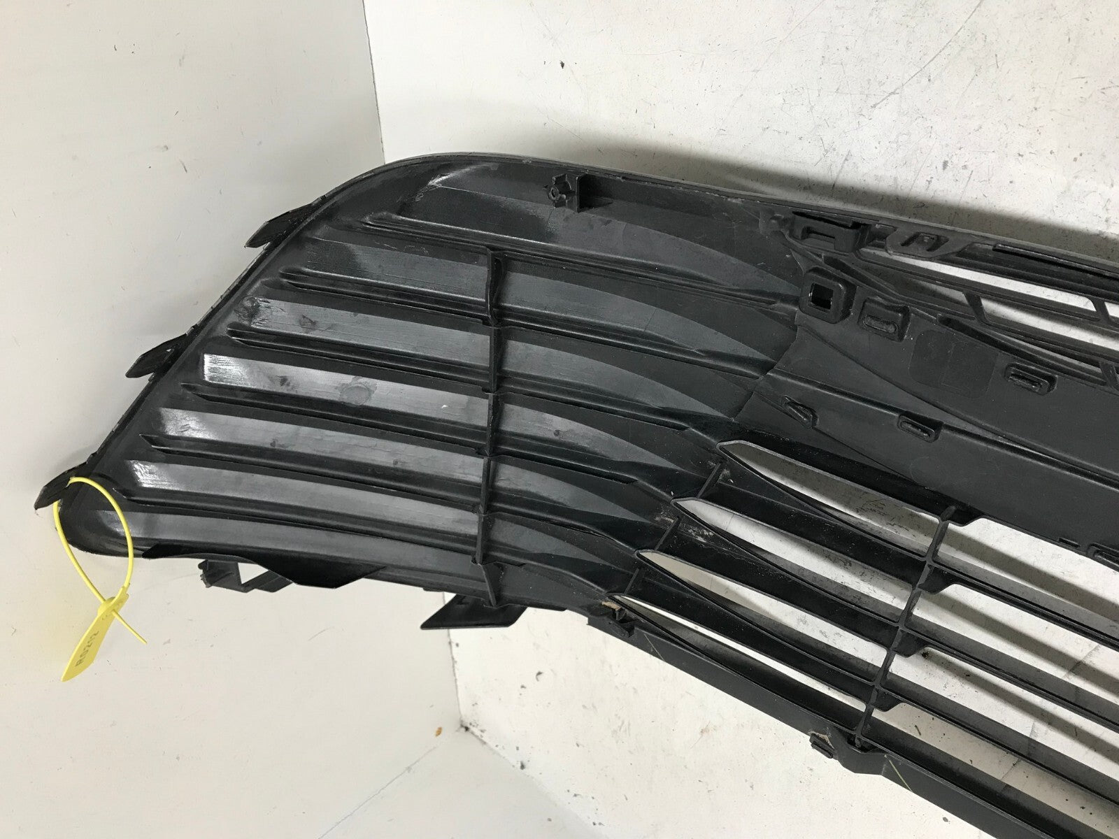 Grill Grille Toyota Camry 2018-2020 53113-06010 OEM