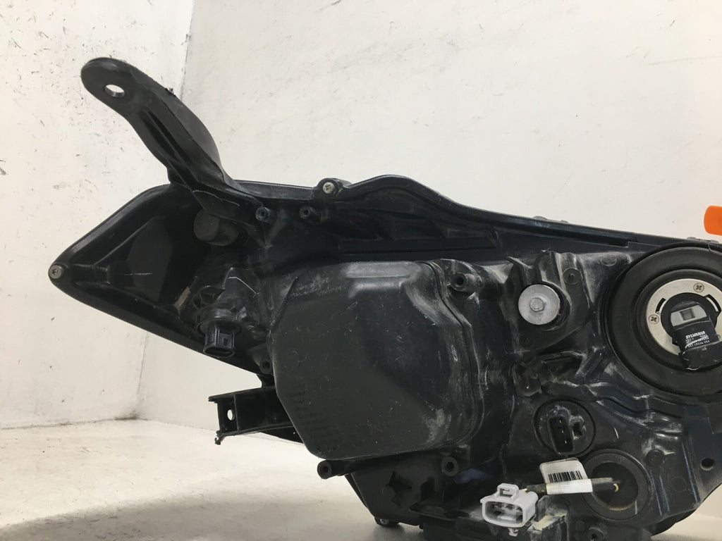 Headlight Damaged Headlamp Driver LH Toyota Corolla 2014-2016 81150-02E60 OEM