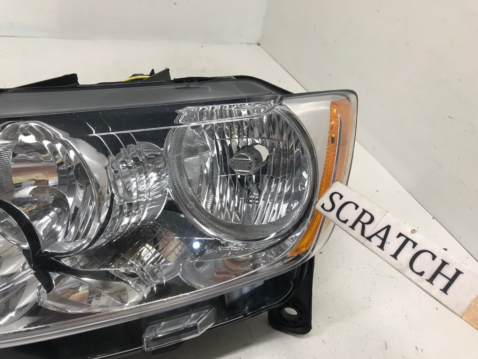 Halogen Headlight Damaged Driver LH Jeep Grand Cherokee 2011-2013 55079379AE OEM