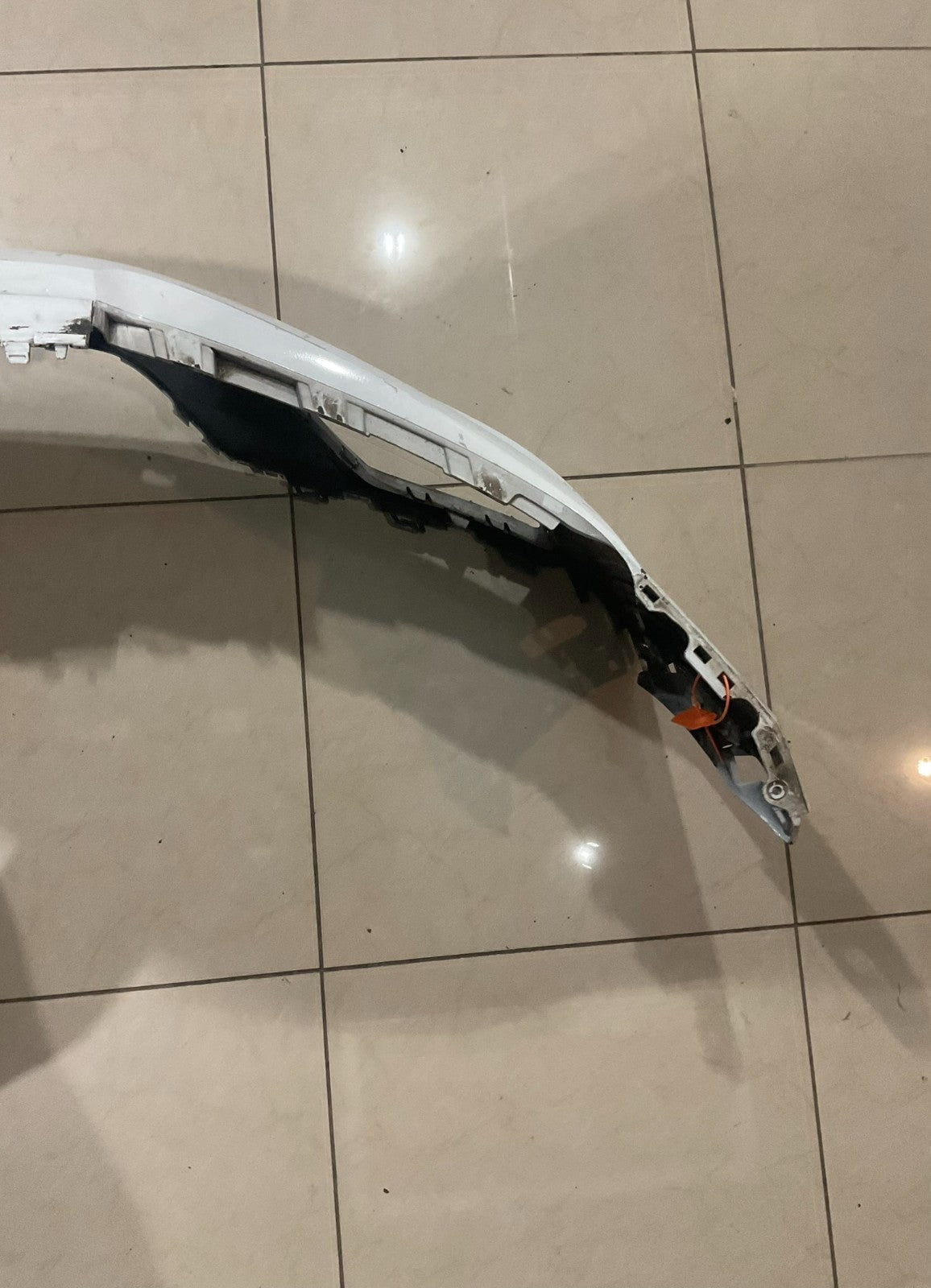 Front Bumper Cover White 2018-2021 Volkswagen Tiguan 5nn+807+221 OEM