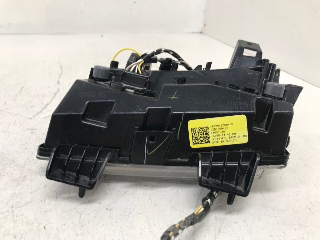 Fog light Damaged Signal light RH 19-22 Chevrolet Malibu LED DRL 84575552 OEM