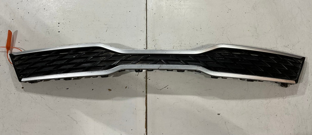 Grill Grille Black/Silver Trim 2018 2019 2020 Kia Rio 86351-H9000 OEM