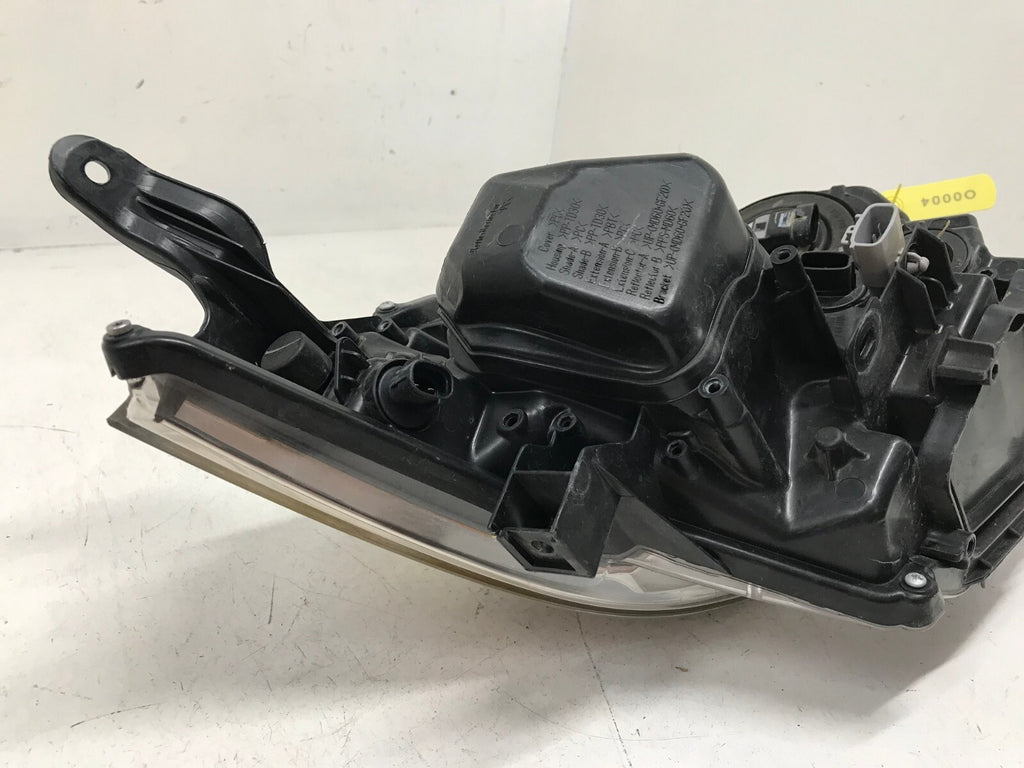 Halogen Headlight Damaged Driver LH Toyota Corolla 2014 - 2016 81150-02E60 OEM