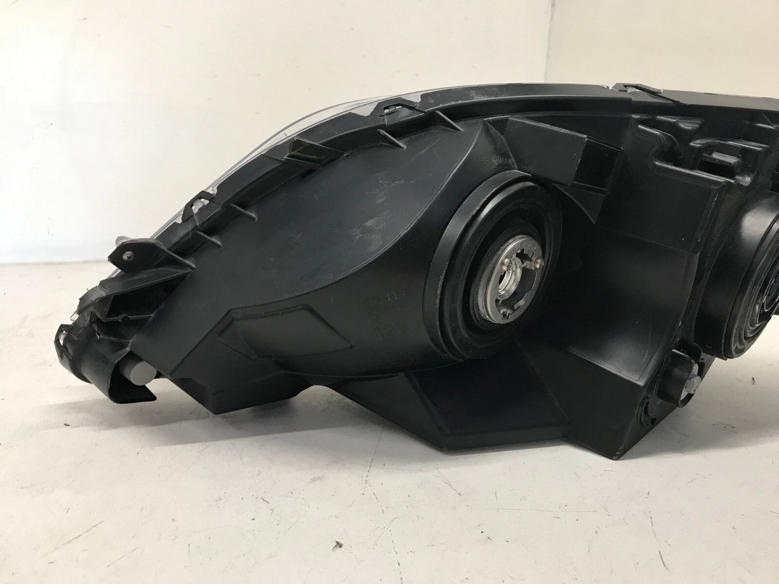 Headlight Damaged Passenger Right RH Toyota Sienna 2011-2013 8111008032 OEM