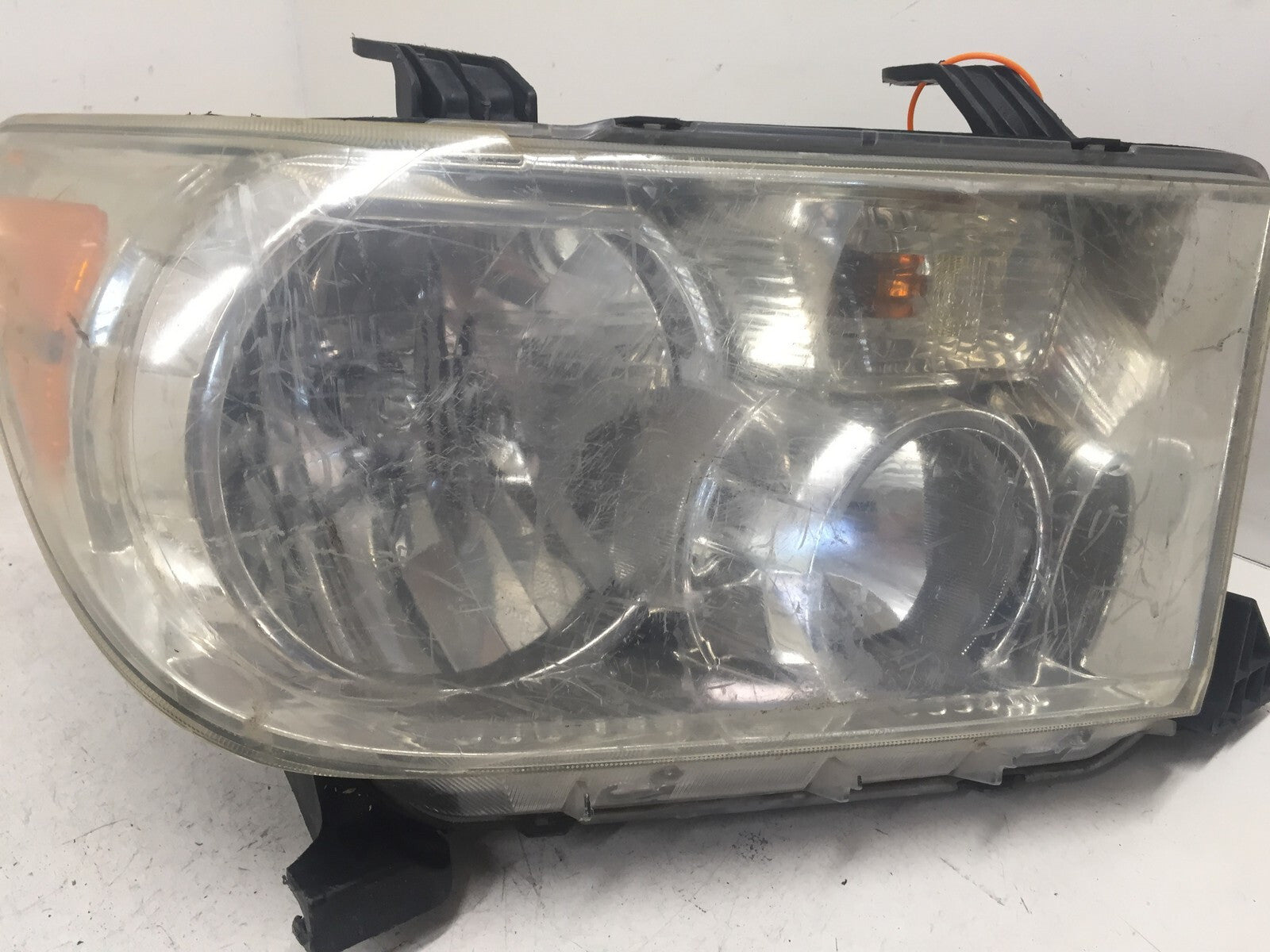 Headlight Damaged Halogen Passenger RH Toyota Sequoia Tundra 2008-2013 OEM2